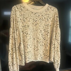 Women’s Z Supply Sz S Cream Animal
Print Pullover Crop Sweatshirt Barely Worn